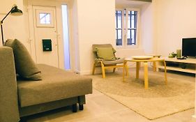 Modern Central Studio B Chiado